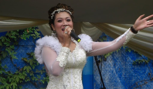 Rya KDI Bantah sebagai `Teman Dekat` Akil Mochtar, tapi Akui Berulang Kali Ditransfer Uang 